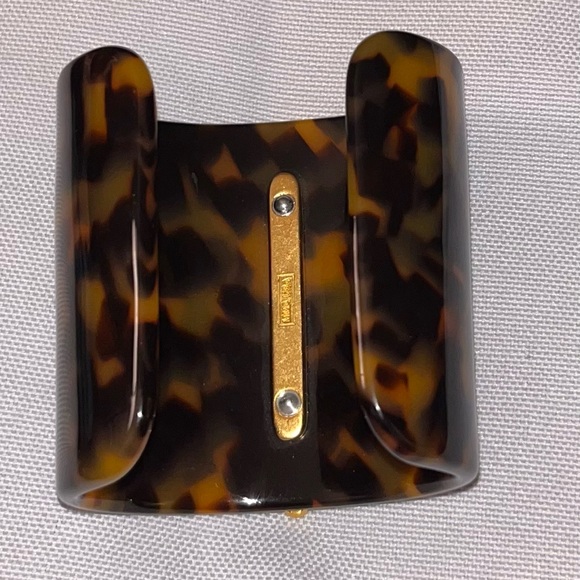 Tortoise Shell Resin Cuff with Gold - Picture 5 of 6